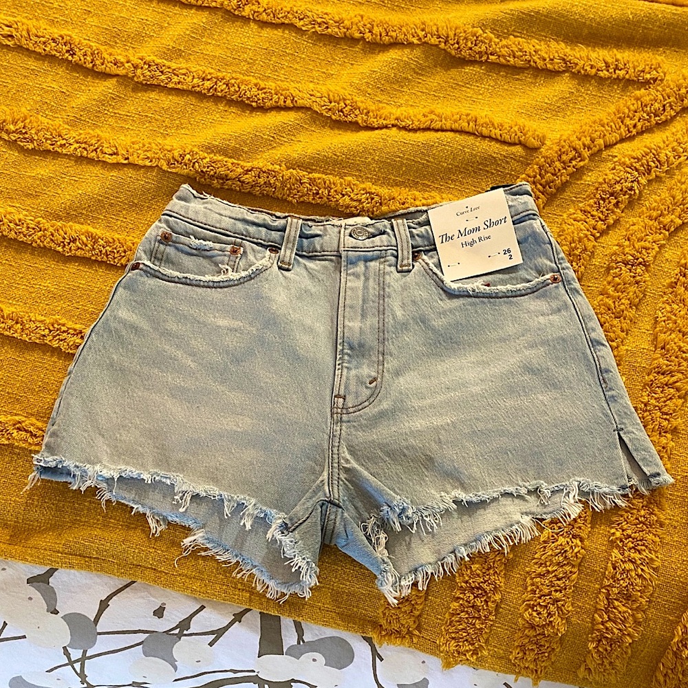 NWT Abercrombie high rise mom shorts